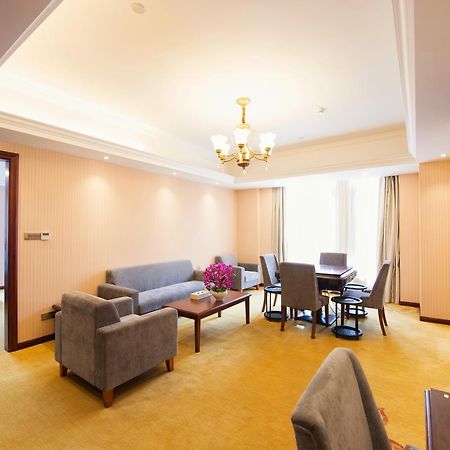 Vienna Hotel Jinshan New City Wanda Plaza Bagian luar foto
