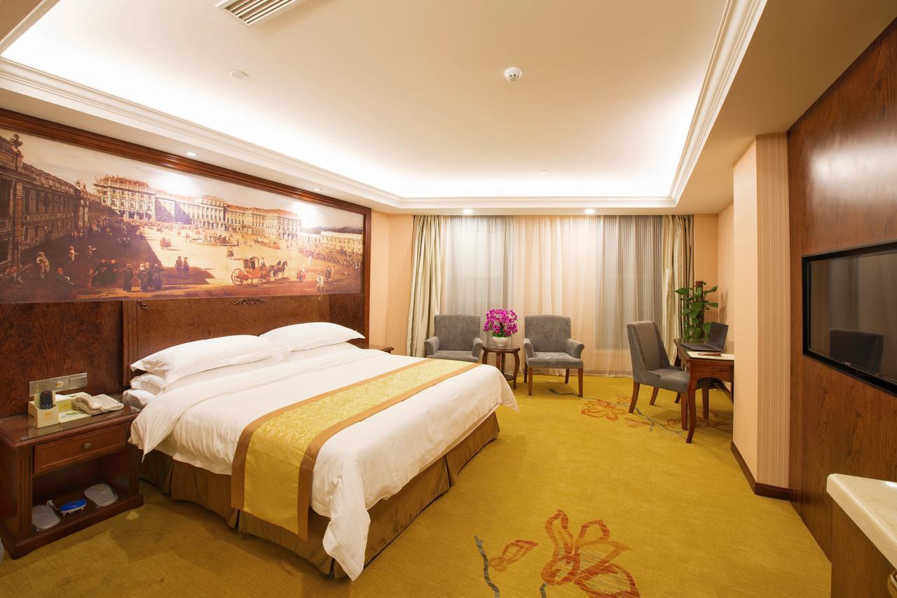 Vienna Hotel Jinshan New City Wanda Plaza Bagian luar foto