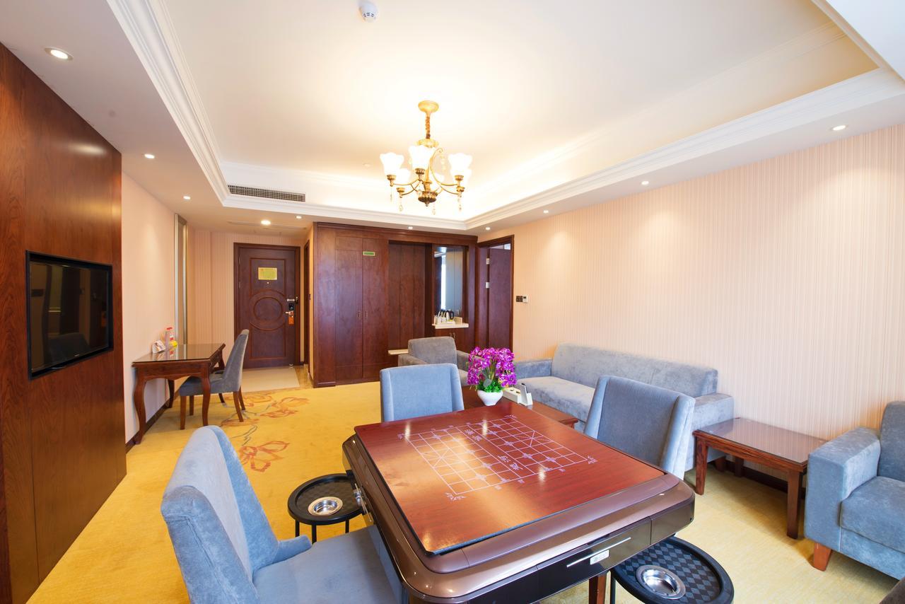 Vienna Hotel Jinshan New City Wanda Plaza Bagian luar foto