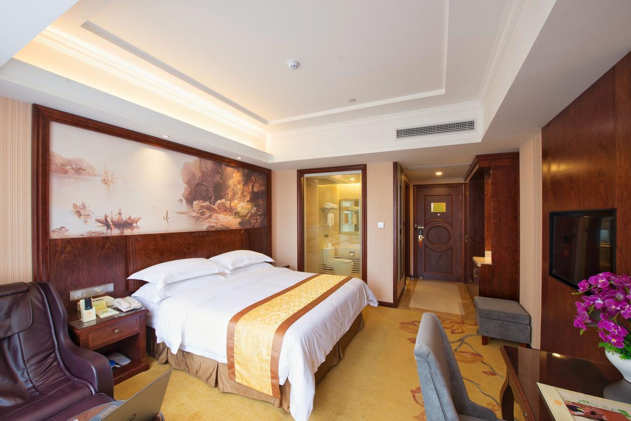 Vienna Hotel Jinshan New City Wanda Plaza Bagian luar foto