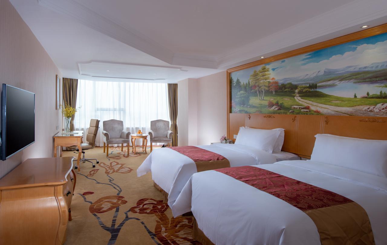 Vienna Hotel Jinshan New City Wanda Plaza Bagian luar foto