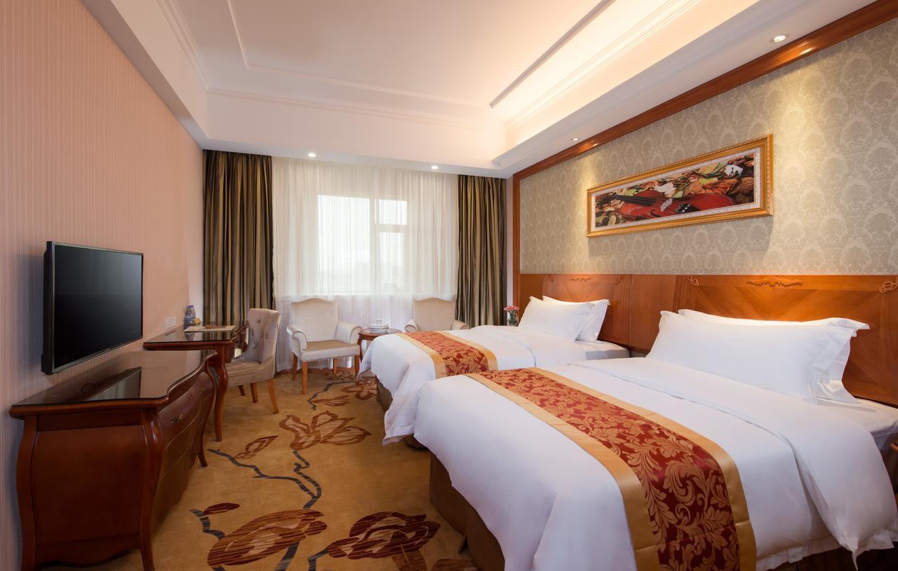 Vienna Hotel Jinshan New City Wanda Plaza Bagian luar foto